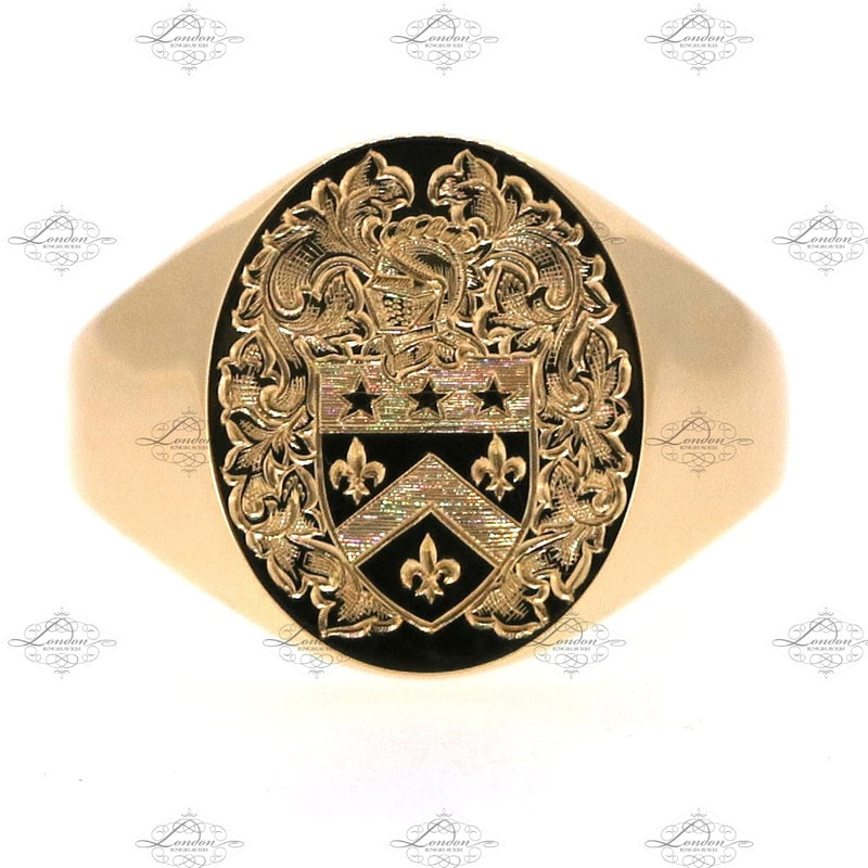 Surface engraved coat of arms on a 9ct yellow gold signet ring